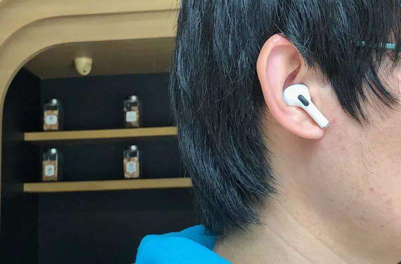 Can You Wear Airpods With A Tragus Piercing Is It Safe