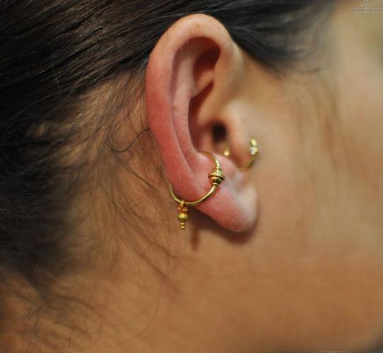 Can You Wear Earbuds With A Tragus Piercing: Answered