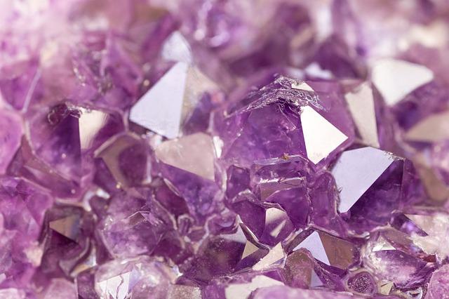 How To Wear Healing Crystals A Beginner's Guide
