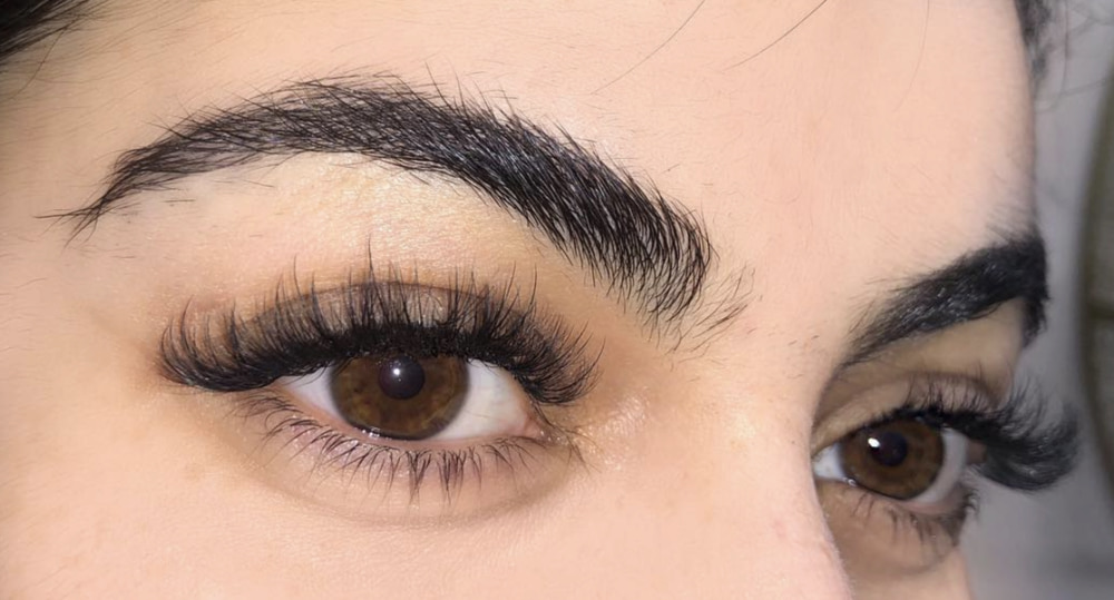 Can You Wear Eyeliner With Lash Extensions All You Want To Know